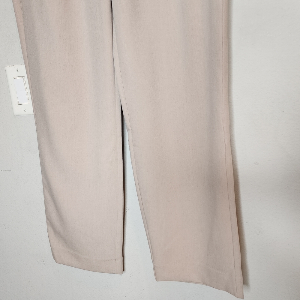 Abercrombie & Fitch Women's Light Taupe Straight-Leg Trousers - Picture 12 of 16